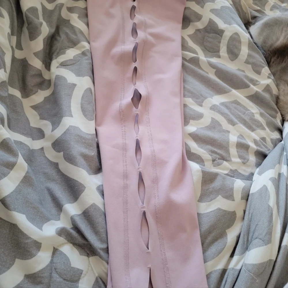 Victoria Secret leggings - Picture 4 of 4